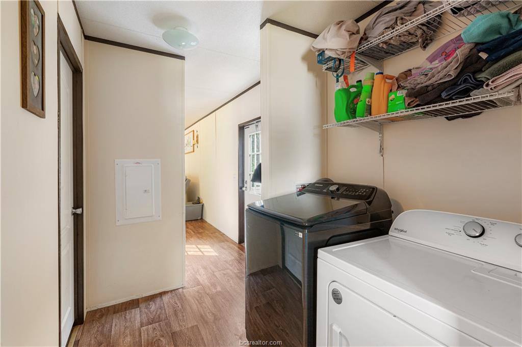 298 Lantern Street, Somerville, TX 77879