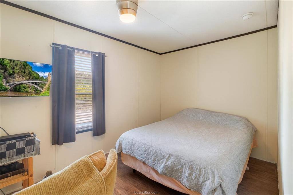 298 Lantern Street, Somerville, TX 77879