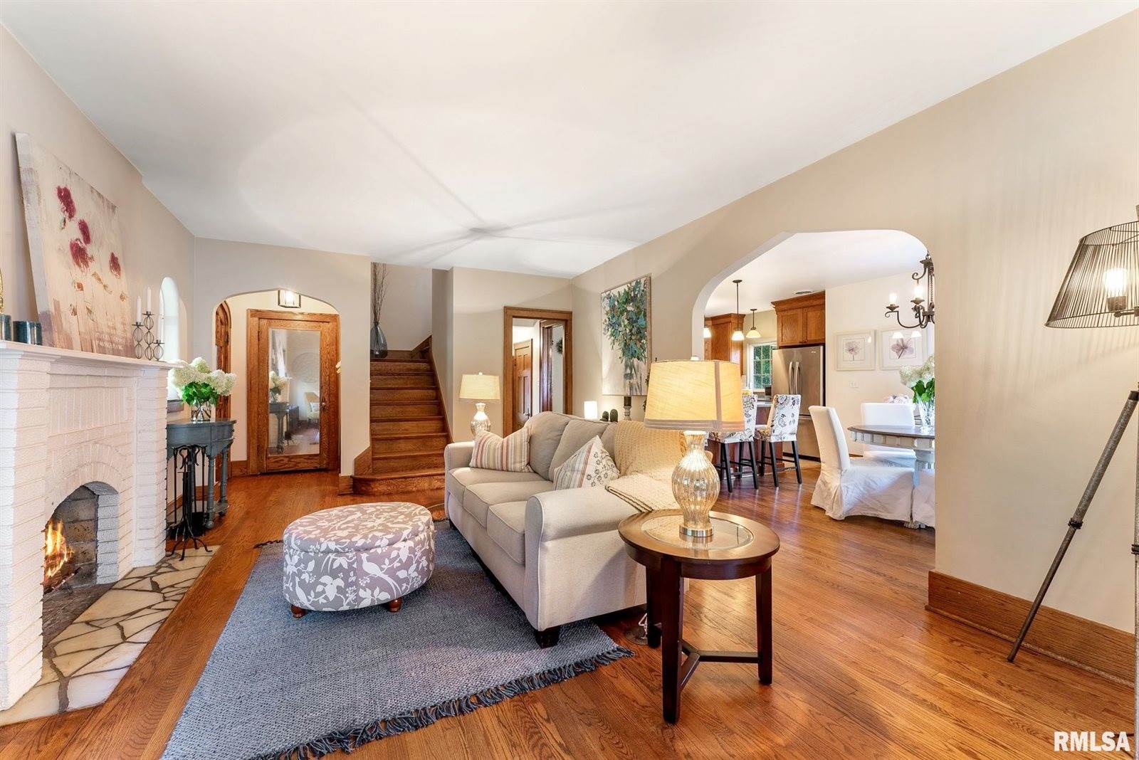 56 Crestwood Terrace, Davenport, IA 52803