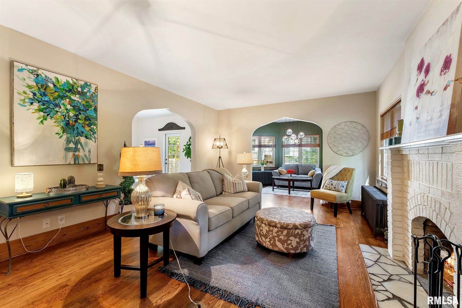 56 Crestwood Terrace, Davenport, IA 52803