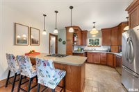 56 Crestwood Terrace, Davenport, IA 52803