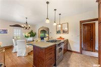 56 Crestwood Terrace, Davenport, IA 52803