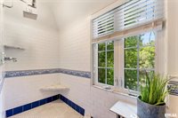 56 Crestwood Terrace, Davenport, IA 52803