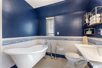 56 Crestwood Terrace, Davenport, IA 52803