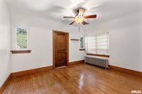 56 Crestwood Terrace, Davenport, IA 52803