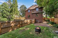 56 Crestwood Terrace, Davenport, IA 52803