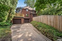 56 Crestwood Terrace, Davenport, IA 52803