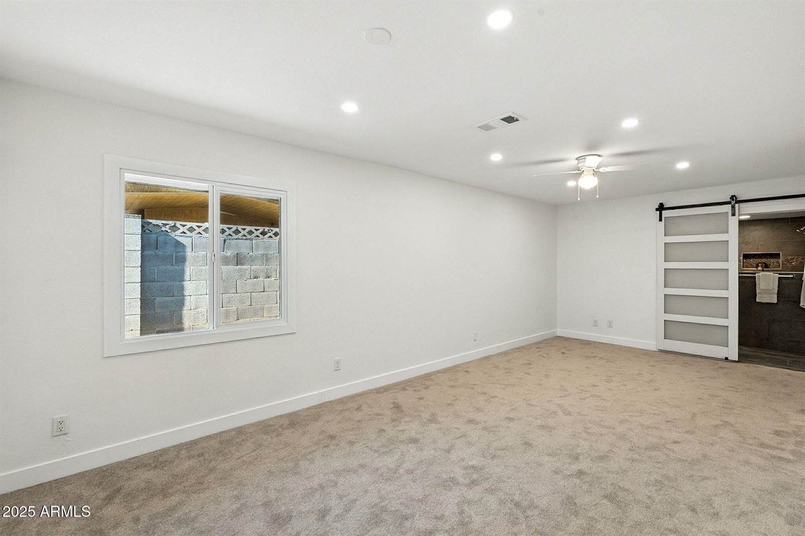 7637 North 7TH Avenue, Phoenix, AZ 85021