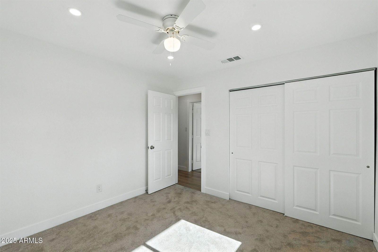 7637 North 7TH Avenue, Phoenix, AZ 85021