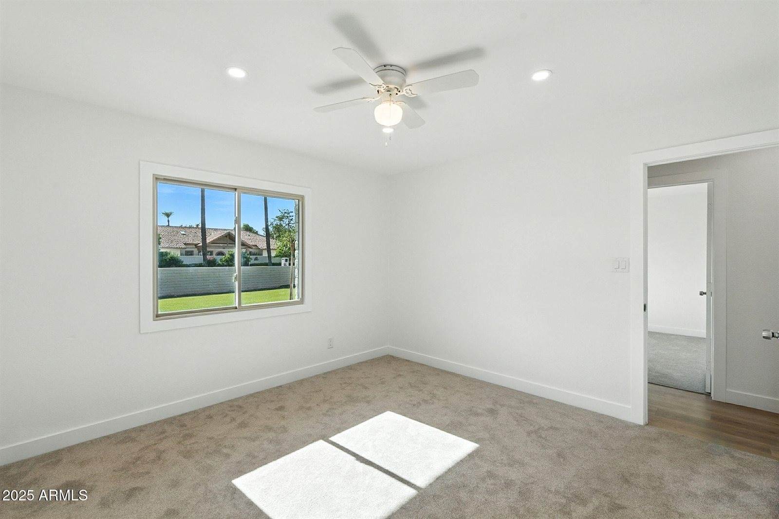 7637 North 7TH Avenue, Phoenix, AZ 85021