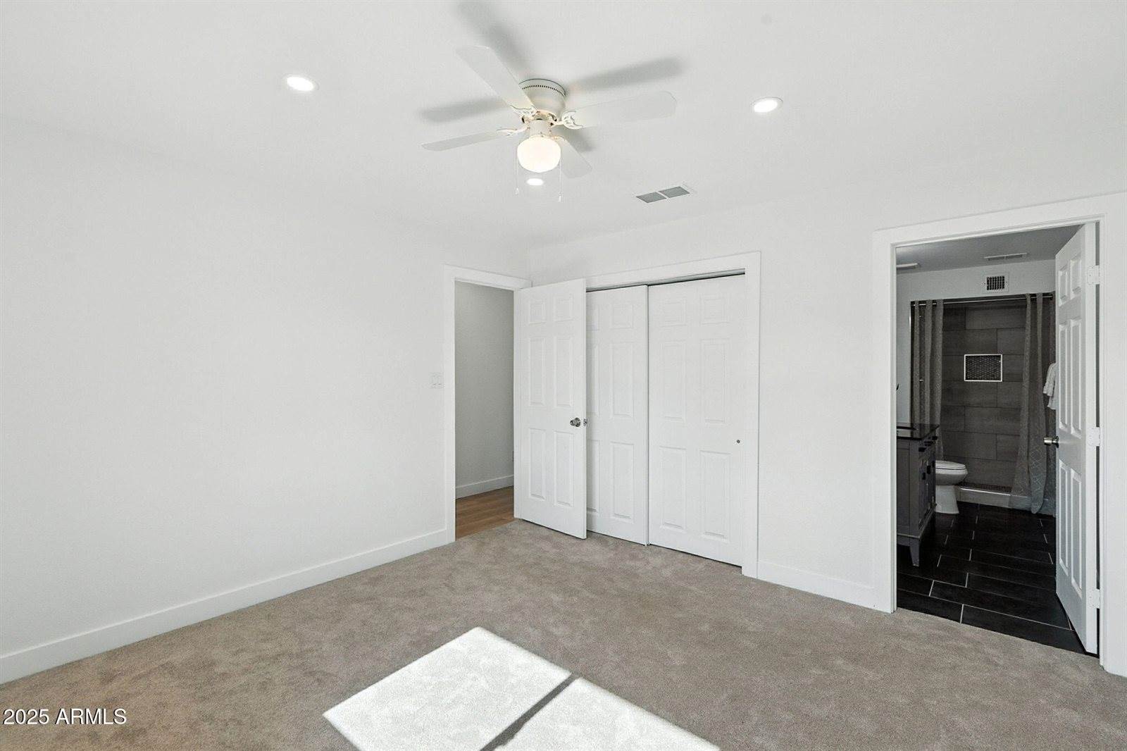 7637 North 7TH Avenue, Phoenix, AZ 85021