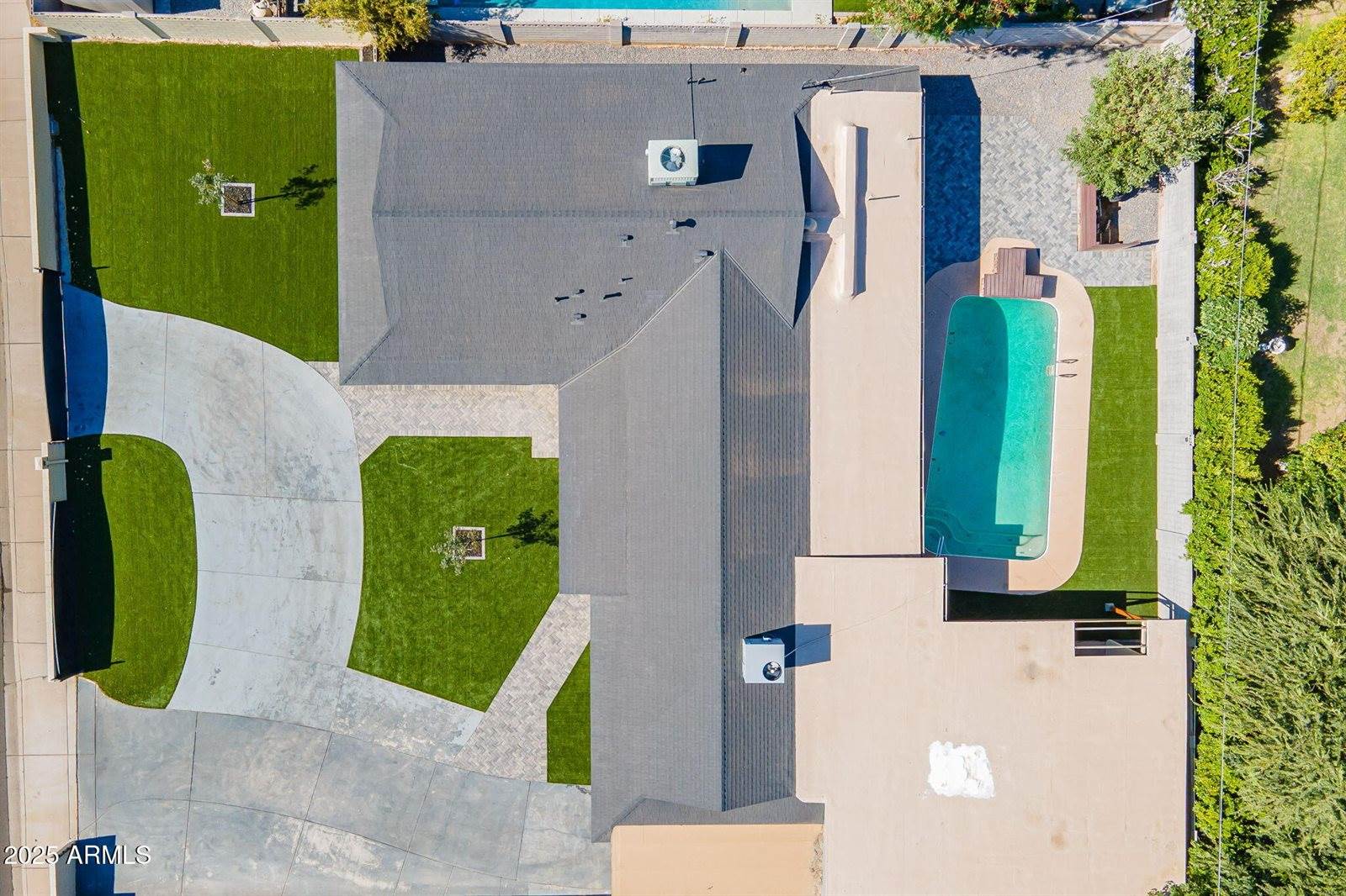 7637 North 7TH Avenue, Phoenix, AZ 85021