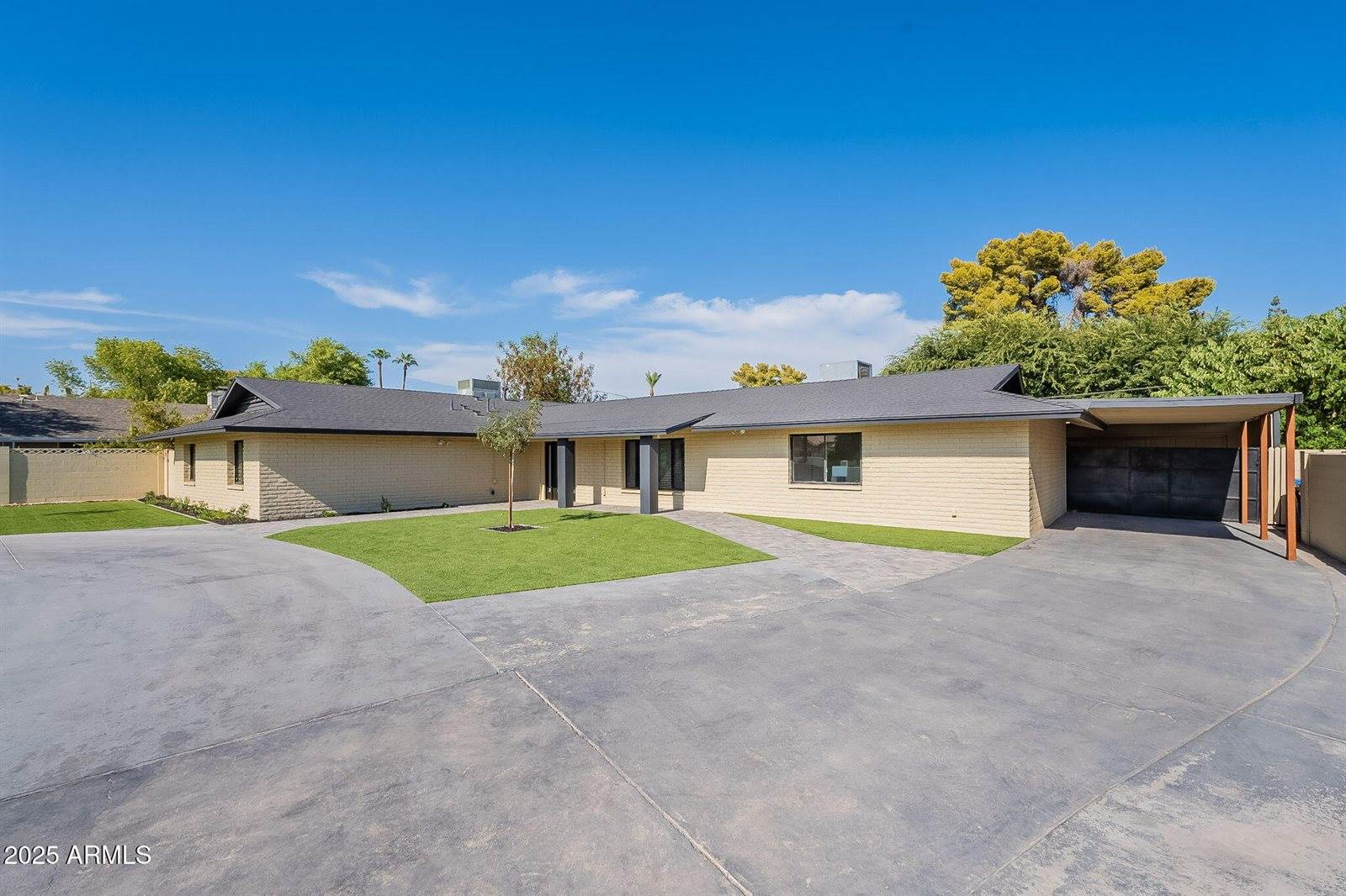 7637 North 7TH Avenue, Phoenix, AZ 85021