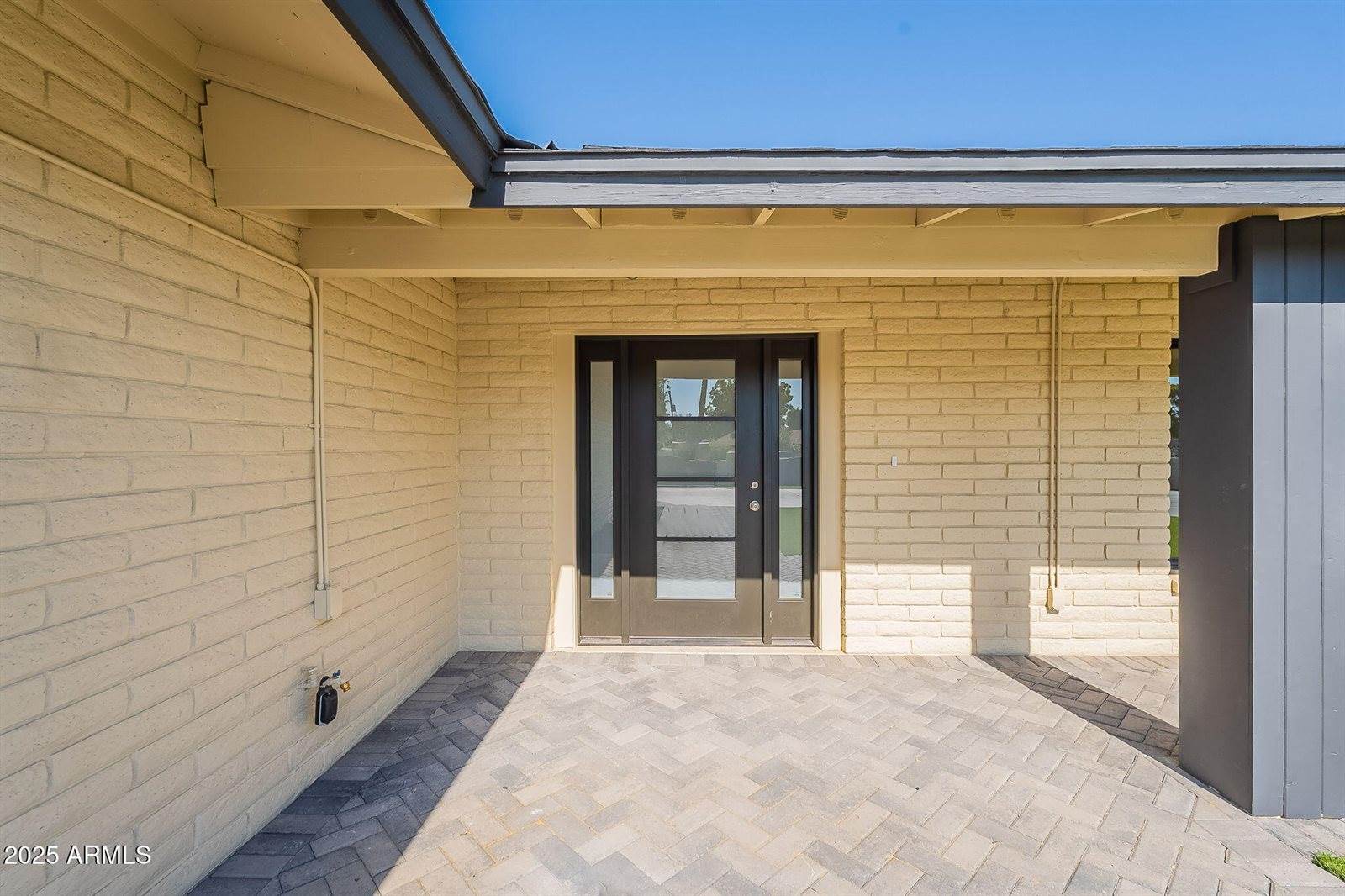 7637 North 7TH Avenue, Phoenix, AZ 85021