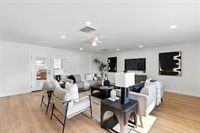 7637 North 7TH Avenue, Phoenix, AZ 85021