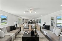 7637 North 7TH Avenue, Phoenix, AZ 85021