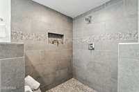 7637 North 7TH Avenue, Phoenix, AZ 85021