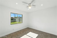 7637 North 7TH Avenue, Phoenix, AZ 85021