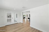 7637 North 7TH Avenue, Phoenix, AZ 85021