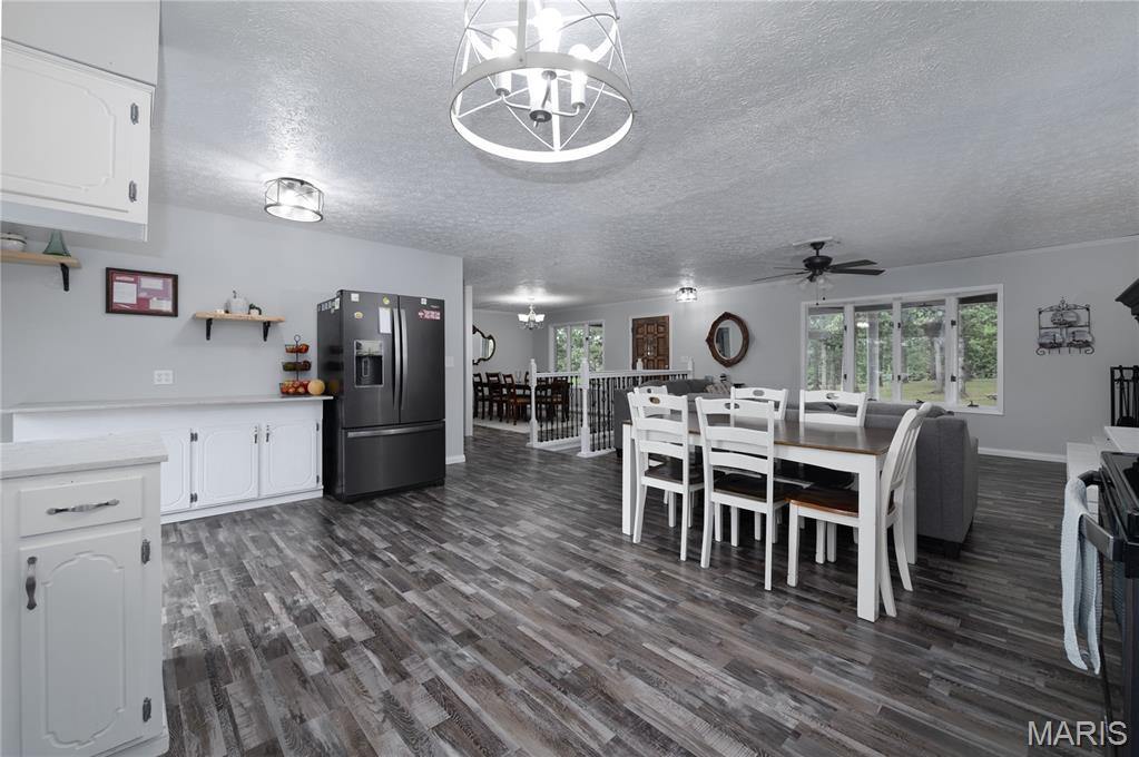 20020 Richfield Road, Richland, MO 65556