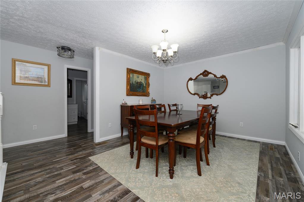 20020 Richfield Road, Richland, MO 65556