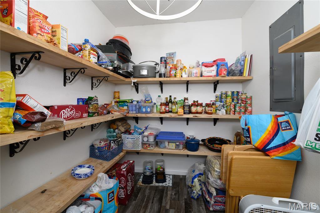 20020 Richfield Road, Richland, MO 65556