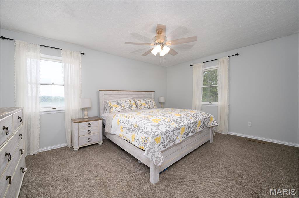 20020 Richfield Road, Richland, MO 65556