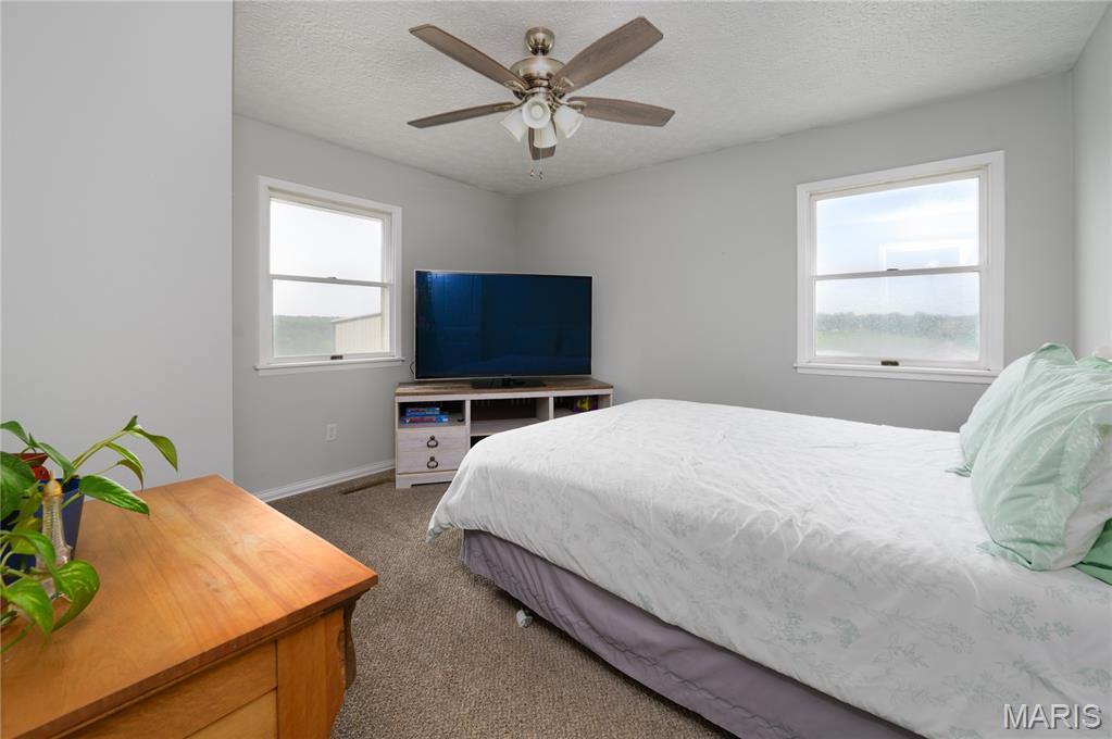 20020 Richfield Road, Richland, MO 65556