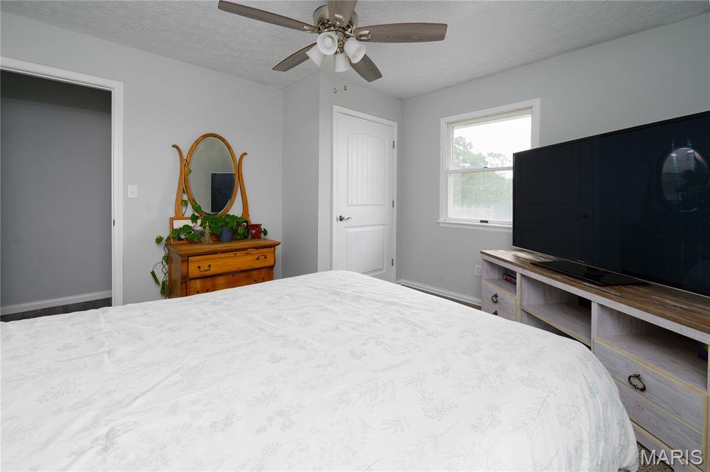 20020 Richfield Road, Richland, MO 65556