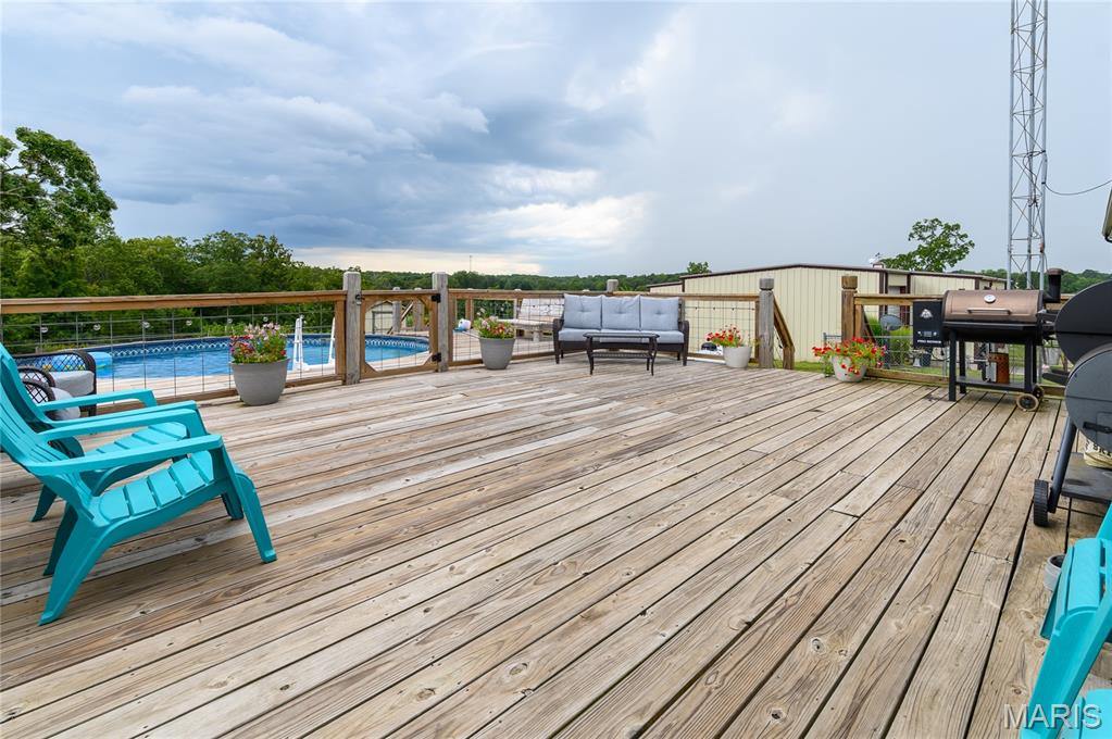 20020 Richfield Road, Richland, MO 65556