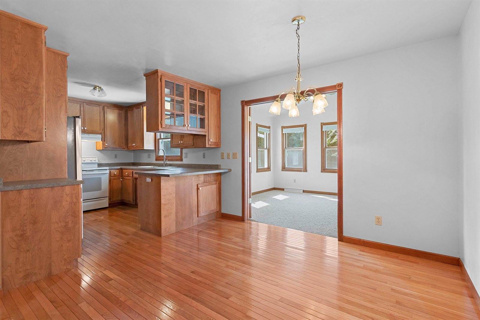 2982 Brighton Place, Green Bay, WI 54311