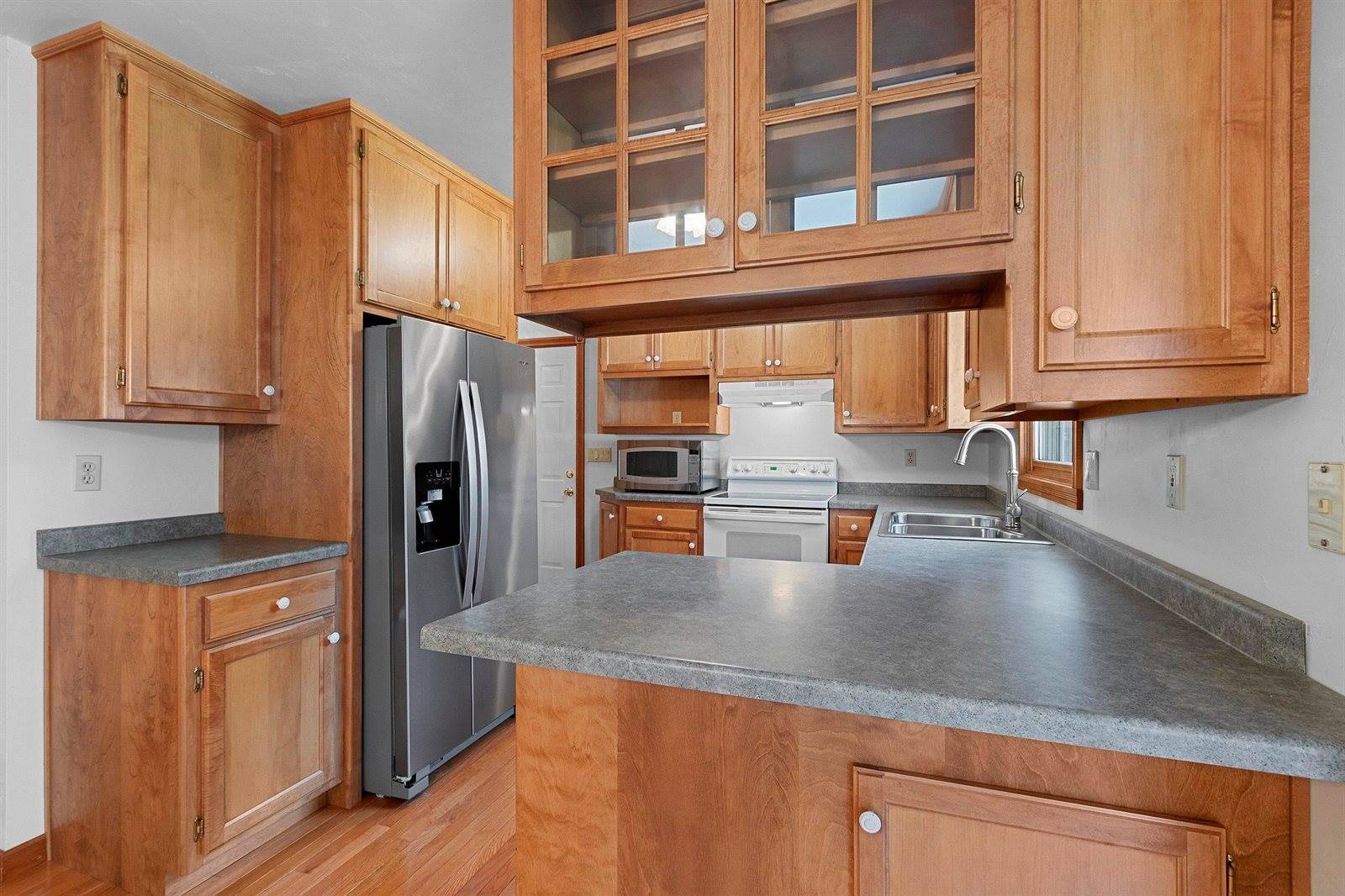 2982 Brighton Place, Green Bay, WI 54311