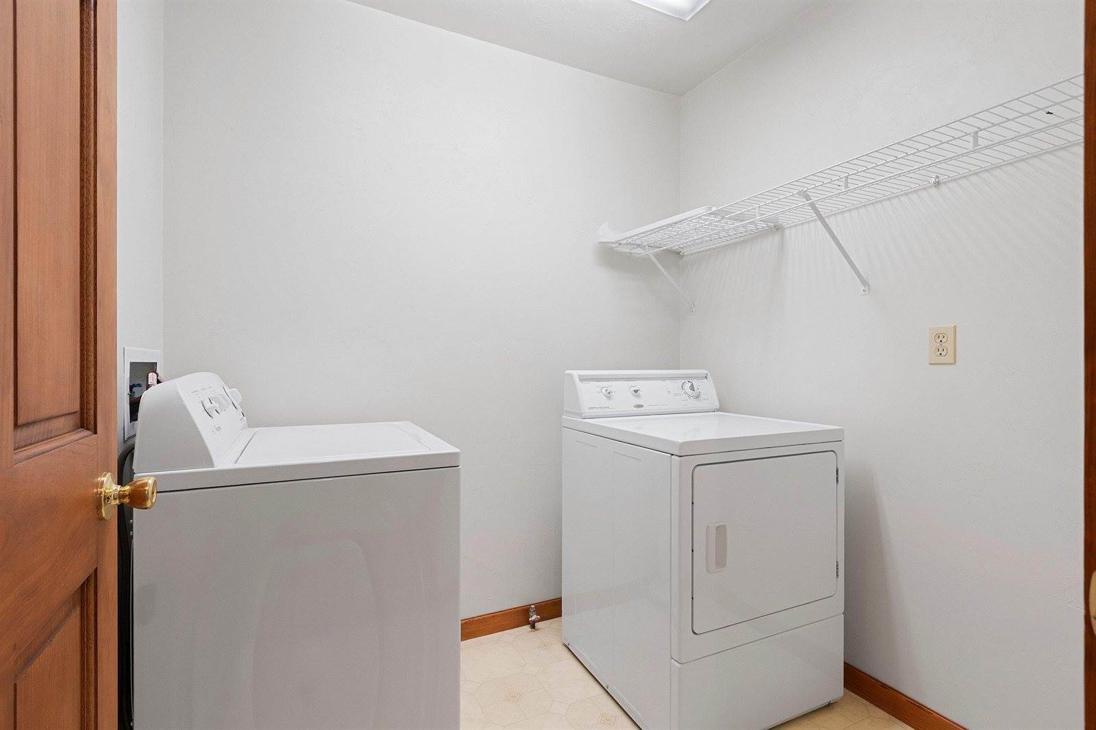 2982 Brighton Place, Green Bay, WI 54311