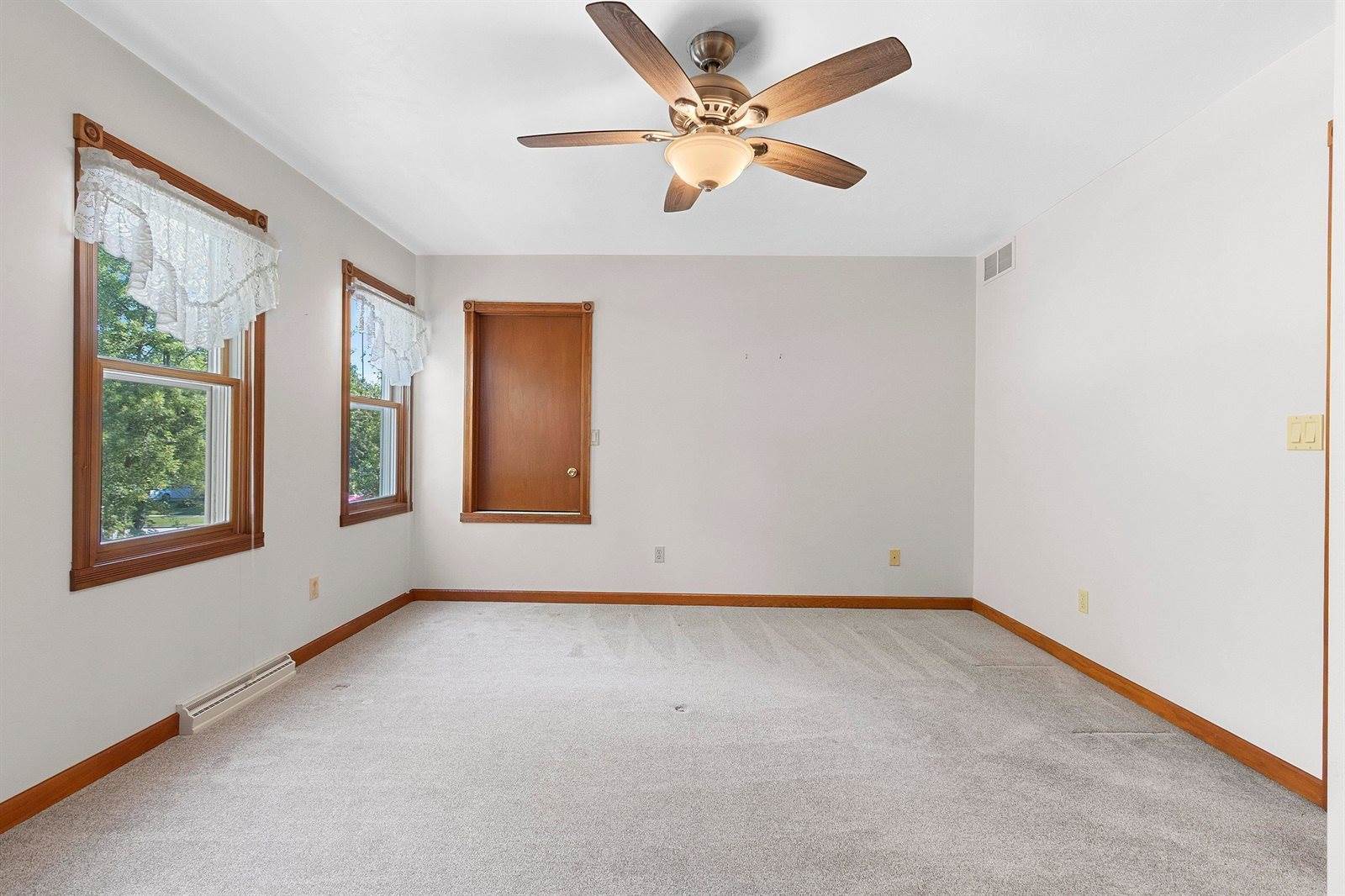 2982 Brighton Place, Green Bay, WI 54311