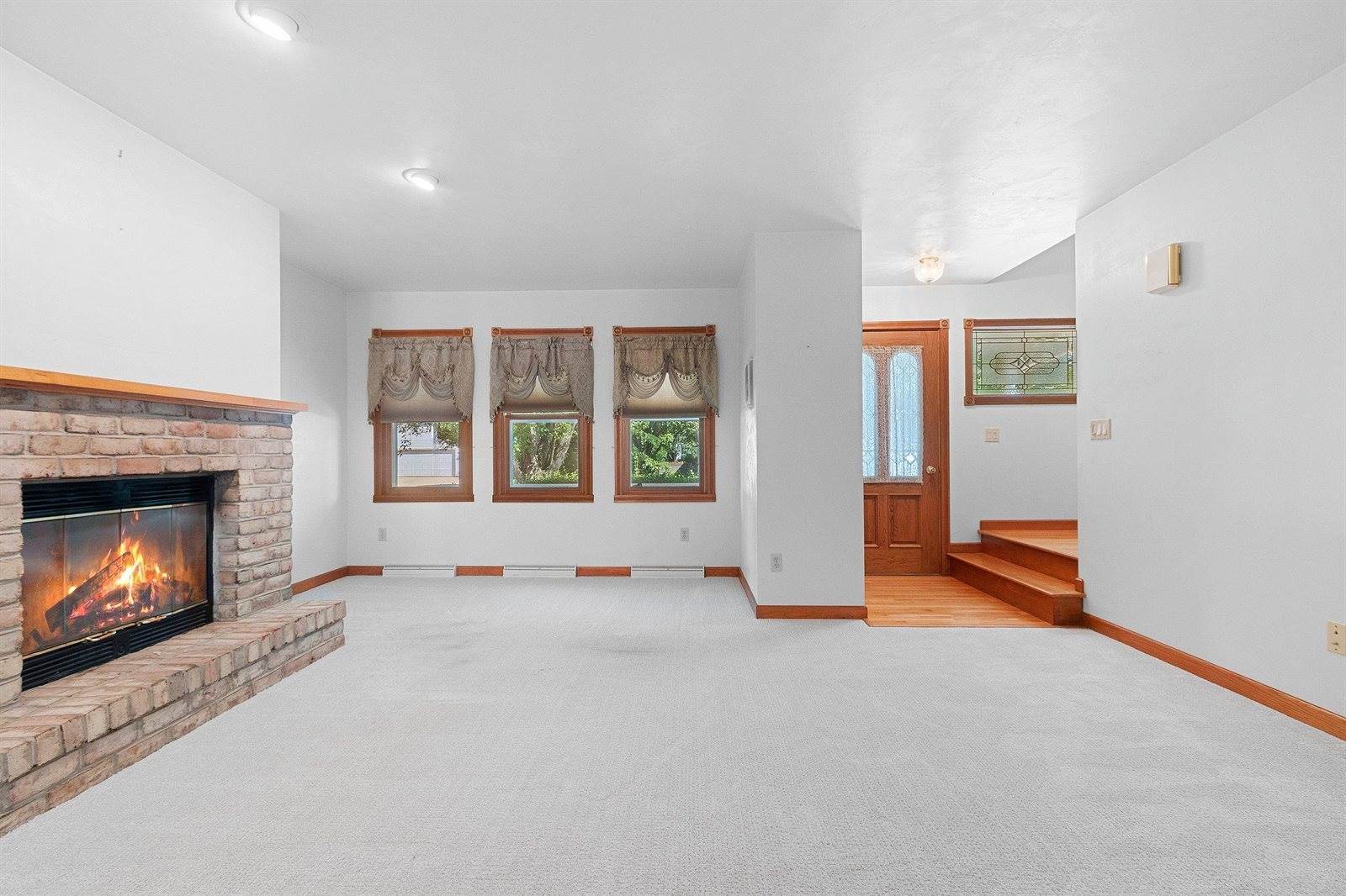 2982 Brighton Place, Green Bay, WI 54311