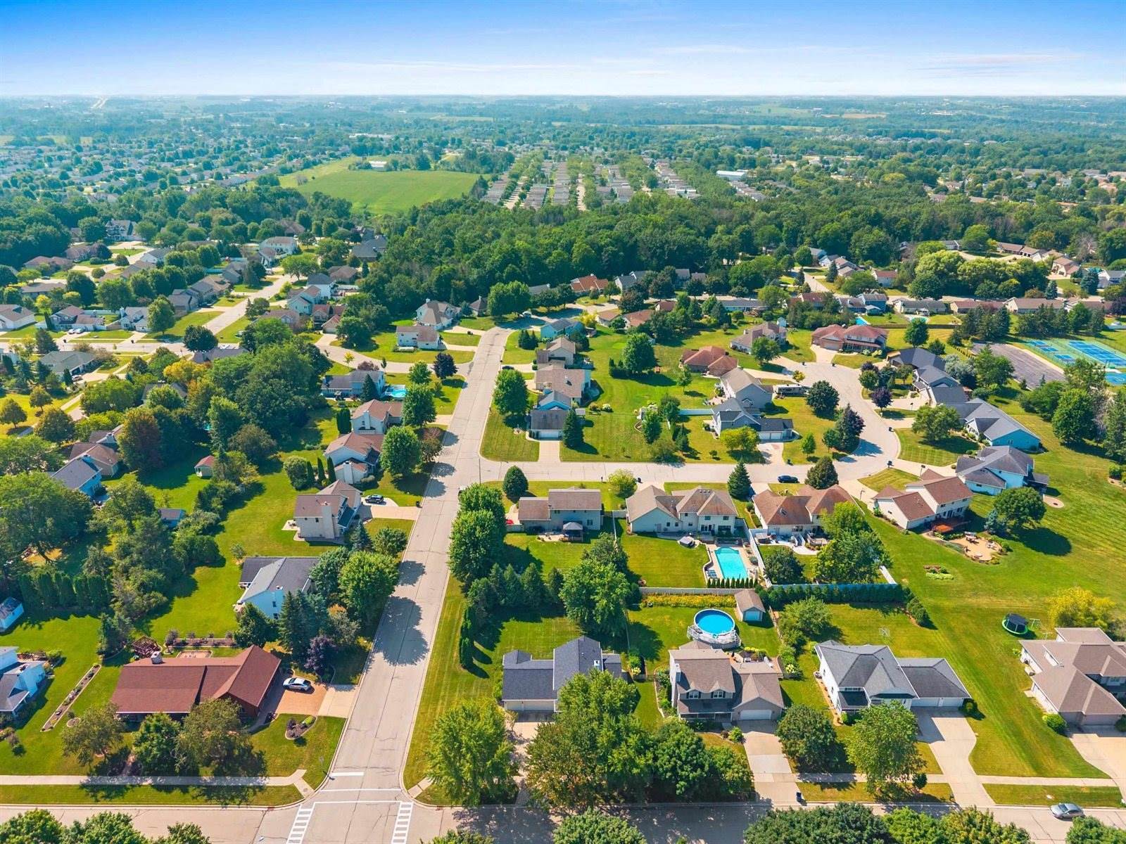 2982 Brighton Place, Green Bay, WI 54311