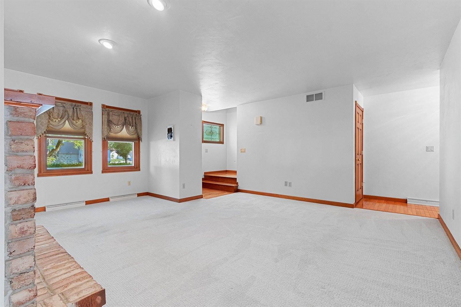 2982 Brighton Place, Green Bay, WI 54311