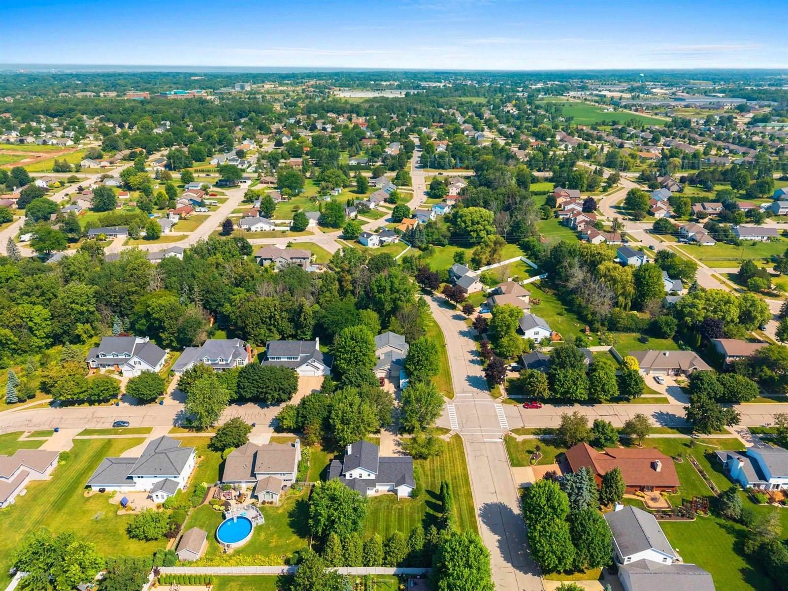 2982 Brighton Place, Green Bay, WI 54311