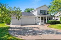 2982 Brighton Place, Green Bay, WI 54311
