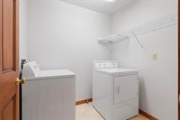 2982 Brighton Place, Green Bay, WI 54311