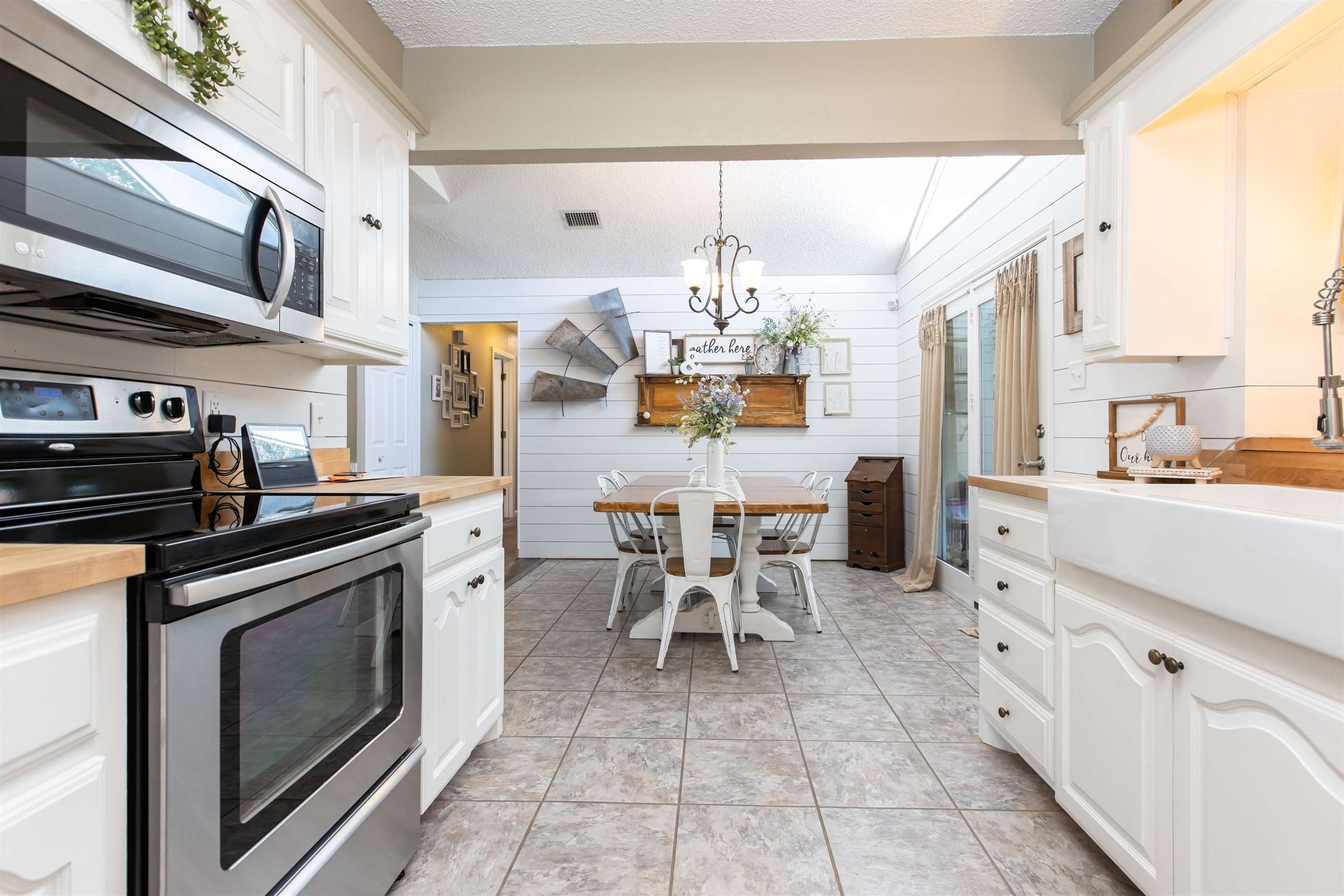 912 North Joyce Drive, Ulysses, KS 67880