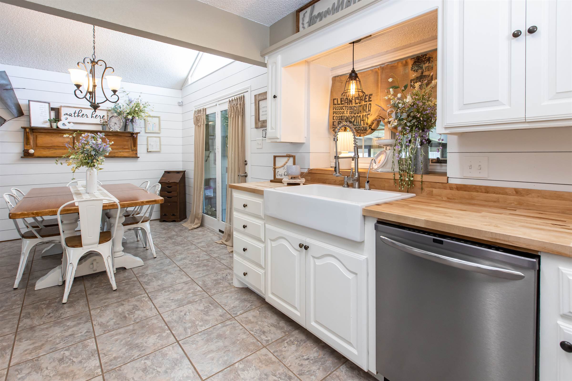 912 North Joyce Drive, Ulysses, KS 67880