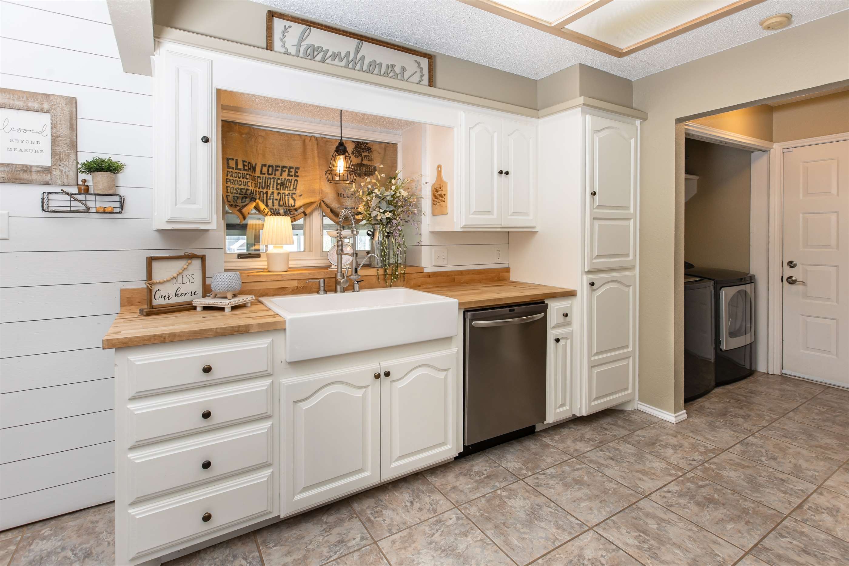 912 North Joyce Drive, Ulysses, KS 67880