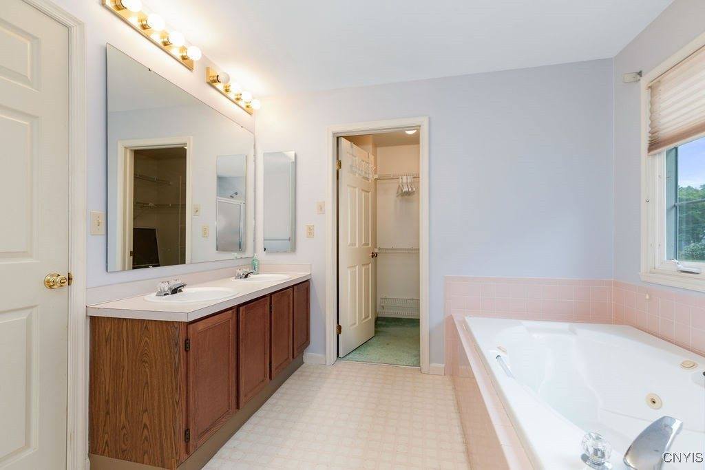 5364 Ballyshannon Road, Cicero, NY 13029