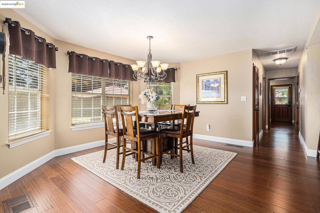 15 Madeira Ct, Oakley, CA 94561