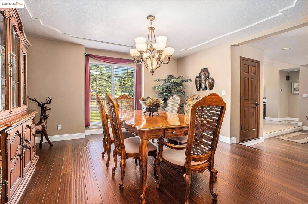 15 Madeira Ct, Oakley, CA 94561