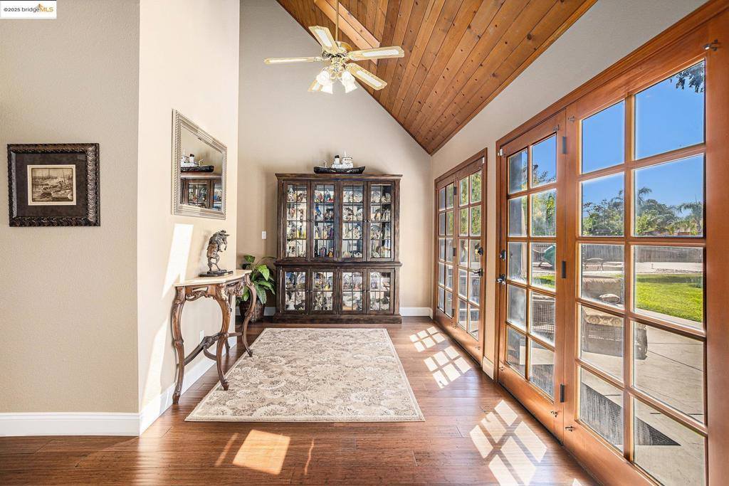 15 Madeira Ct, Oakley, CA 94561