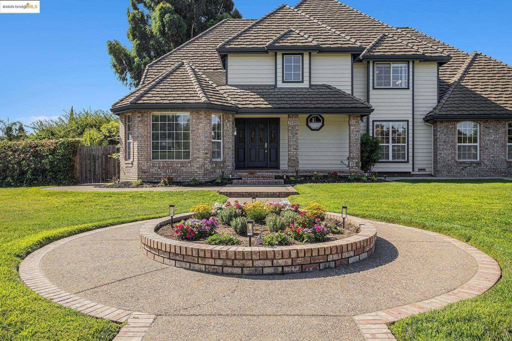 15 Madeira Ct, Oakley, CA 94561