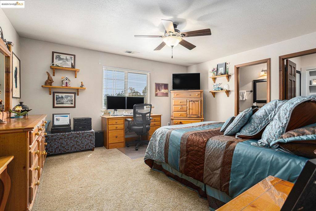 15 Madeira Ct, Oakley, CA 94561