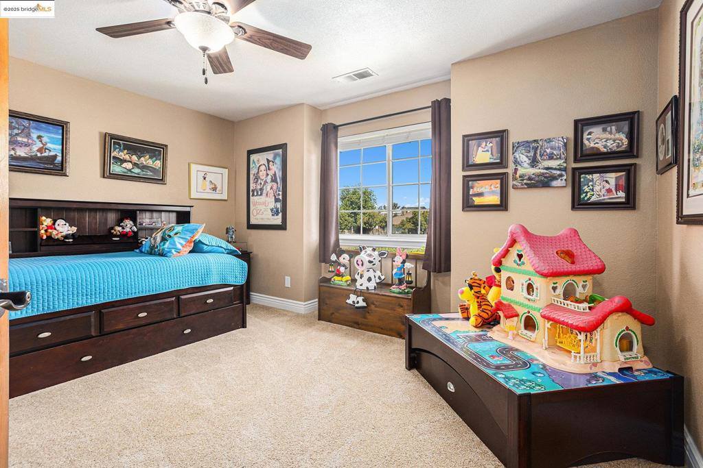 15 Madeira Ct, Oakley, CA 94561